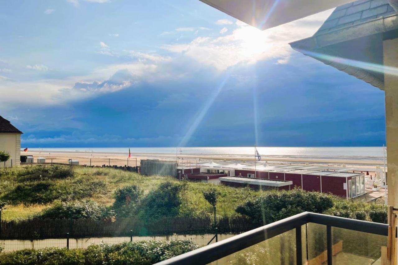 Apartamento The Ammonite Sea View With Large Balcony Bénerville-sur-Mer Exterior foto